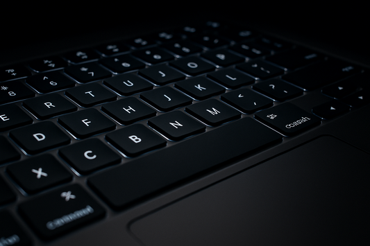 mac air m1 13.3 inch display brightness