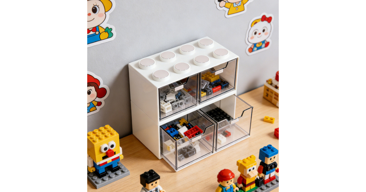 Sundries storage rack on home desk
