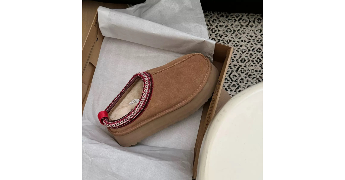 Warm cashmere slippers with thick bottom sole