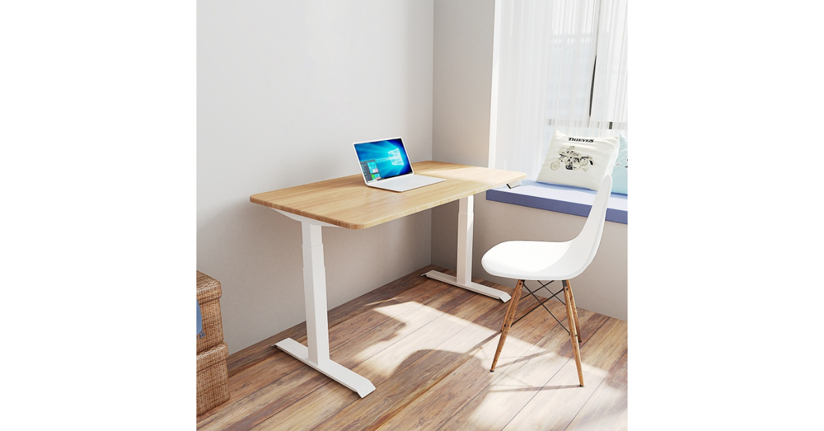 correct desk posture with sit stand desk