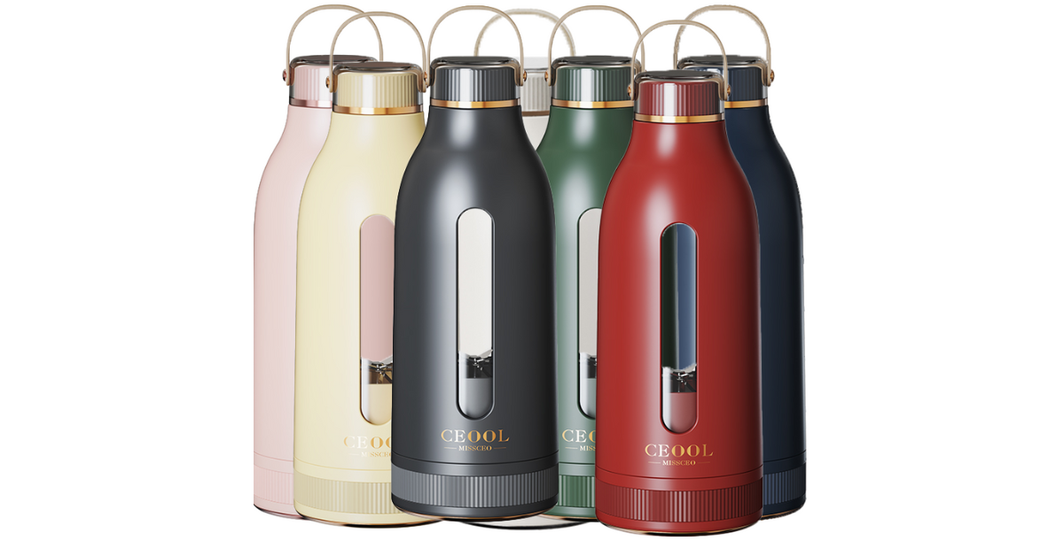Compact blender for home and office