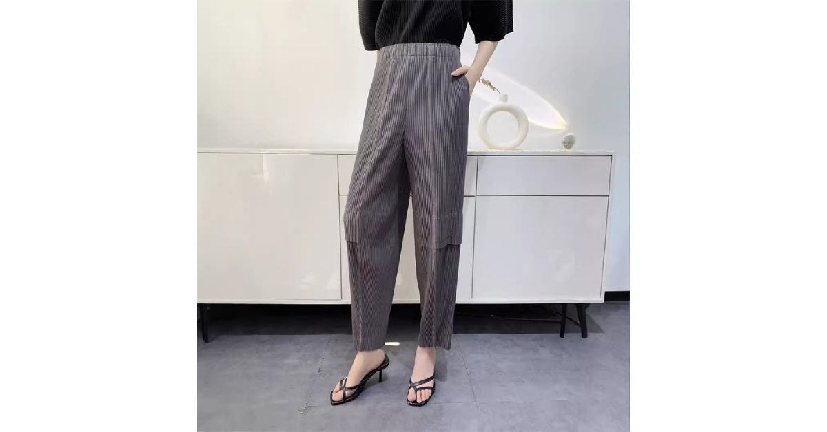 women cargo pants outfit