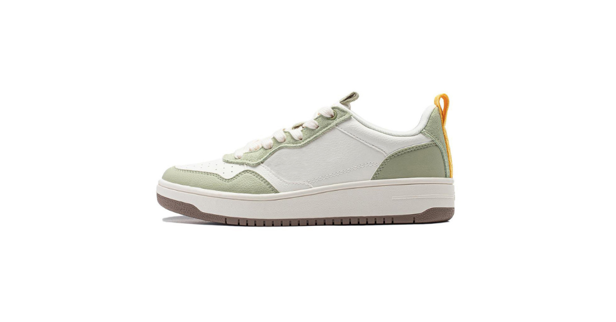 lightweight casual sneakers mesh upper