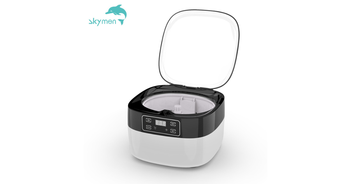 glasses cleaning inside ultrasonic cleaning machine