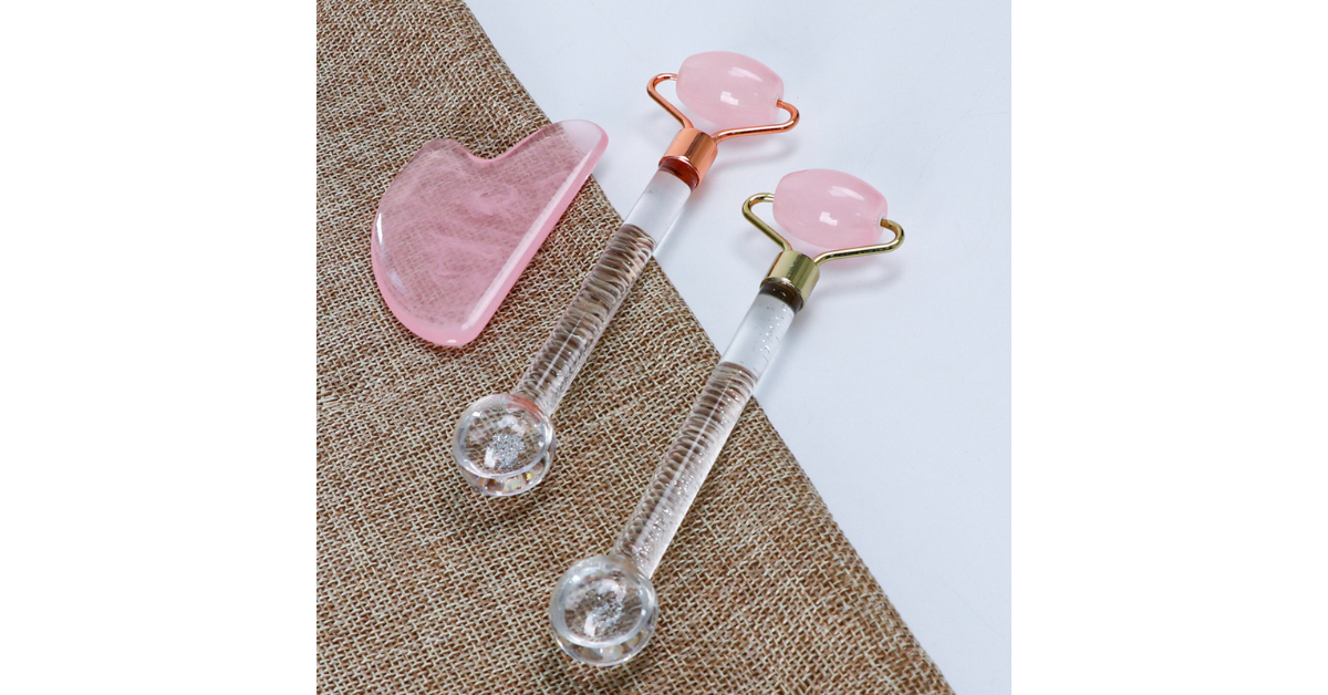 Jade face roller for skin tightening