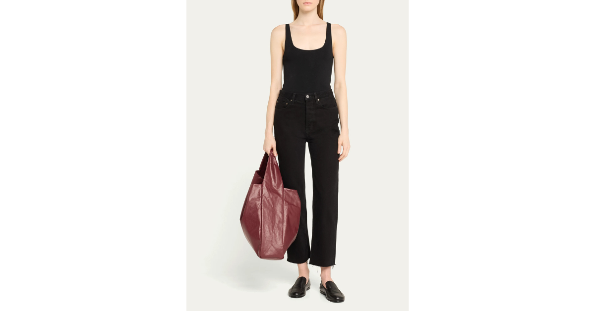 minimalist leather bag style