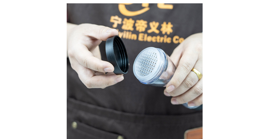 portable camping spice jar container