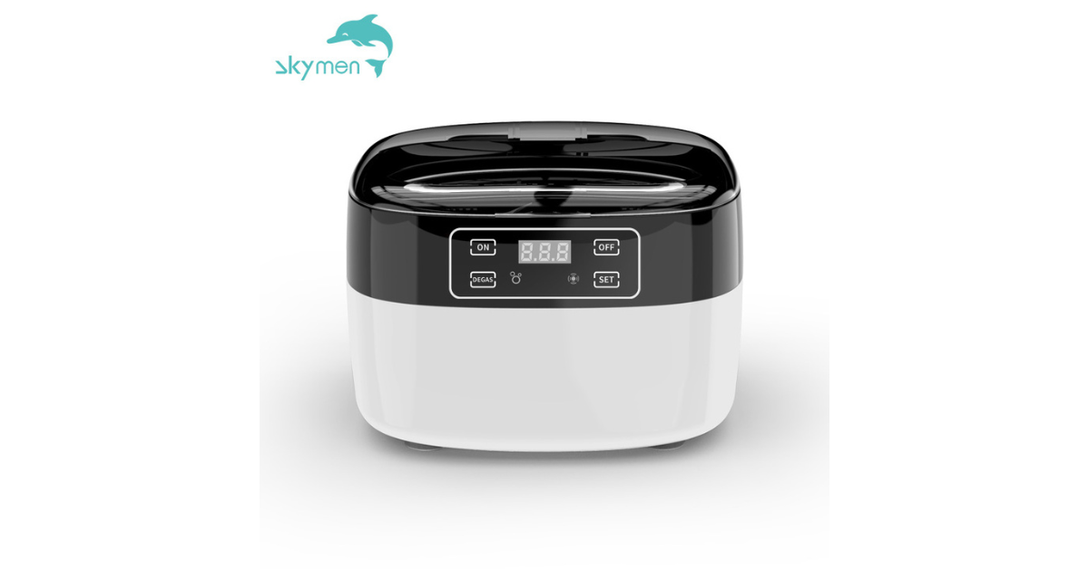 ultrasonic cleaner removing dirt from silver jewelry