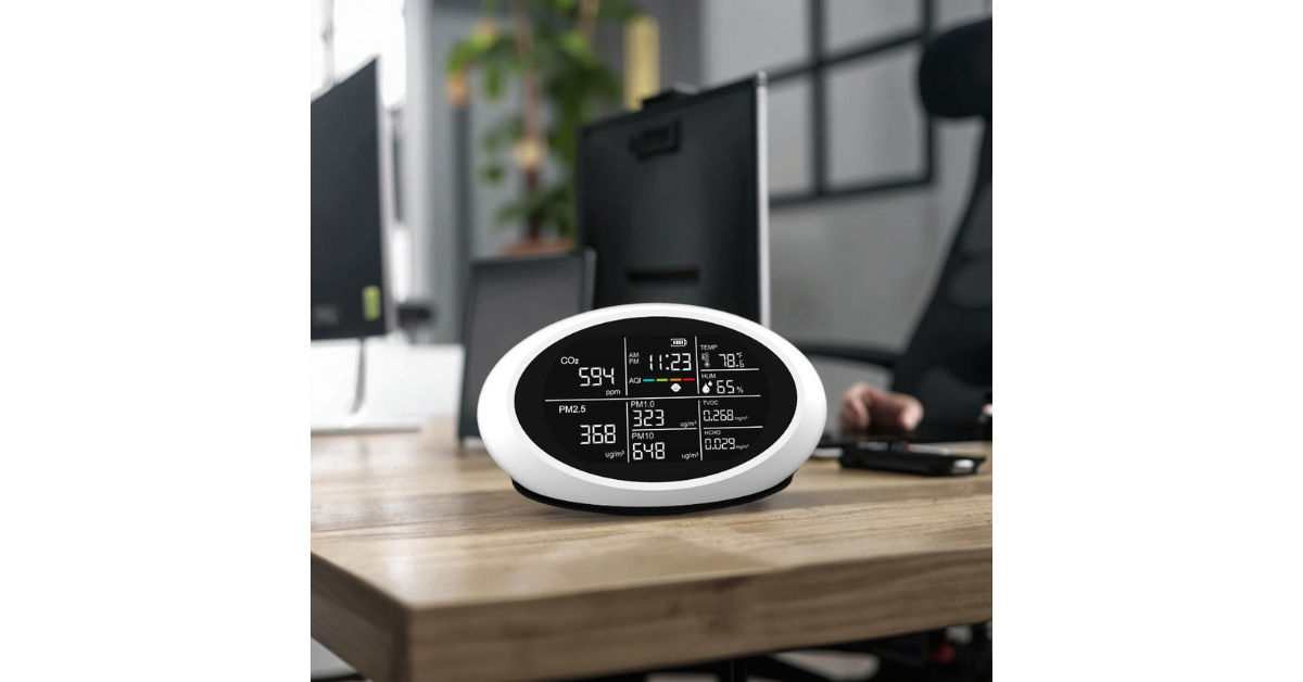 Smart air quality detector in a living room