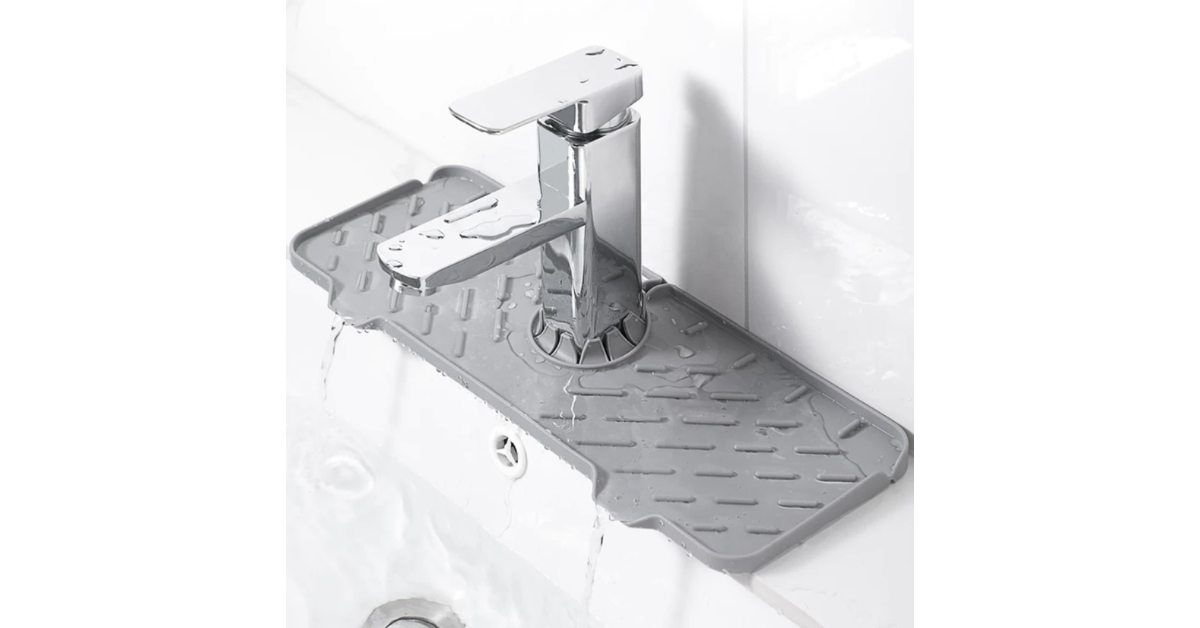 sink splash mat protecting countertop